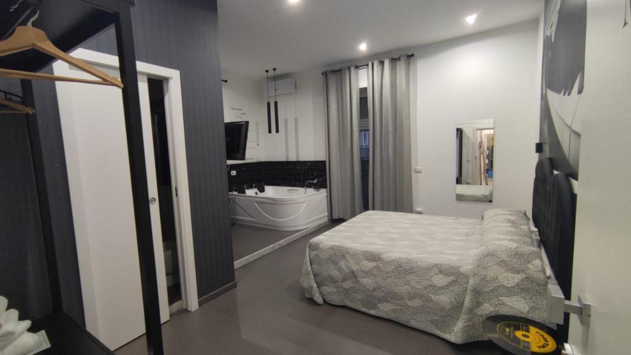 Lombardi Luxury Home Naples Luaran gambar